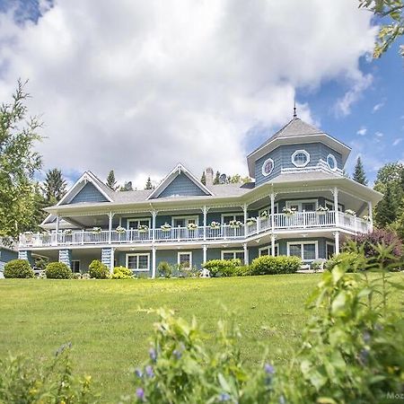 La Maison Bleue Du Lac Wallace Coaticook Bagian luar foto
