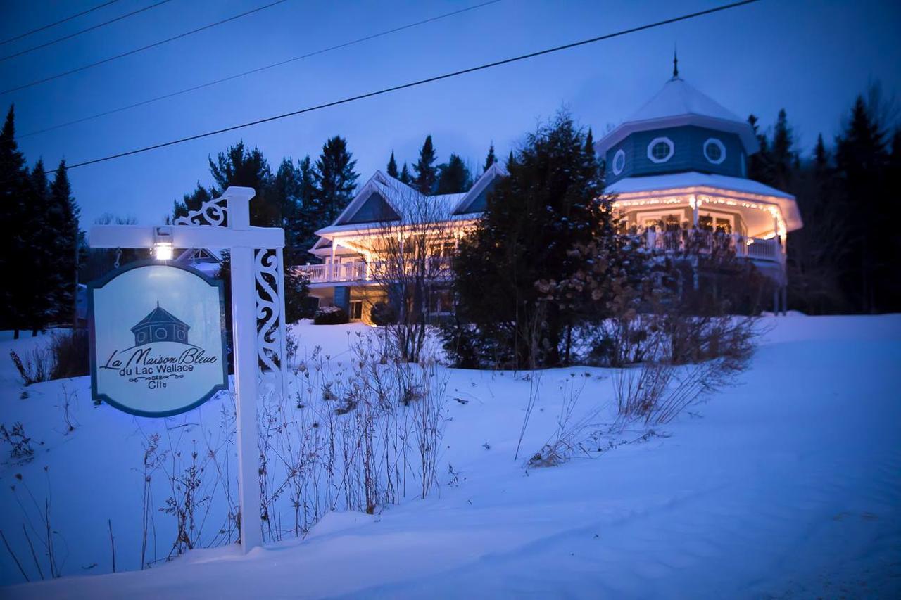 La Maison Bleue Du Lac Wallace Coaticook Bagian luar foto